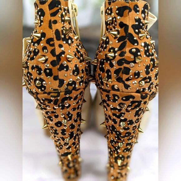 Alba Chunky Heel Spike Studded Platform Bootie - Picture 5 of 12